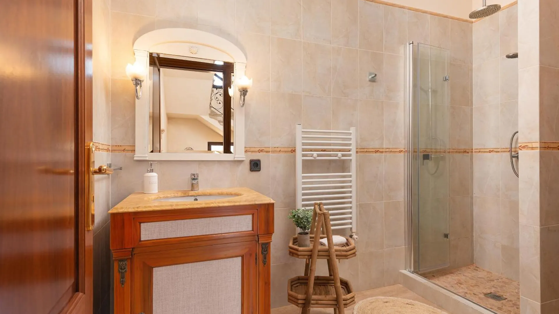 Villa De Lujo Con Gran Piscina Y Campo De Golf Cerca S'Horta Španělsko